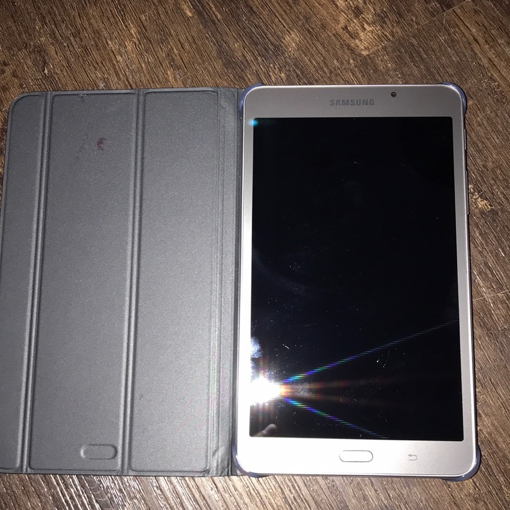 Samsung galaxy Tab A 7” 8GB space grey tablet